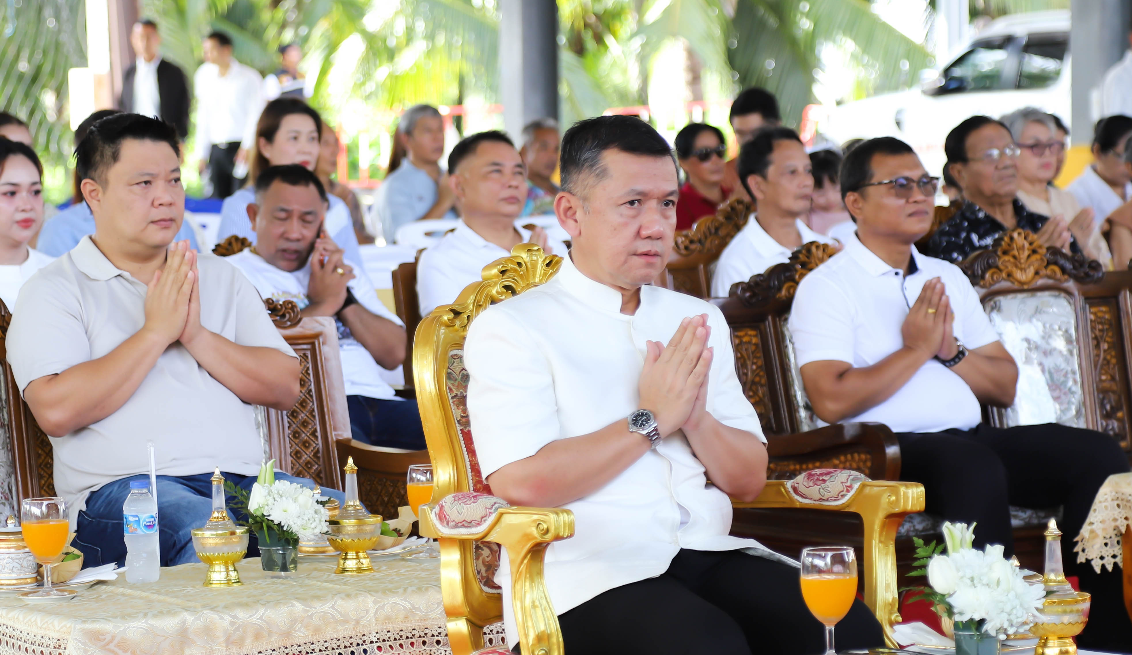 ผู้ว่าฯ สมุทรสงคราม ประธานพิธีทอดผ้าป่าสามัคคีเพื่อการศึกษา สร้างโอกาส สร้างอนาคตทางการศึกษา ณ โรงเรียนบ้านบางนางลี่