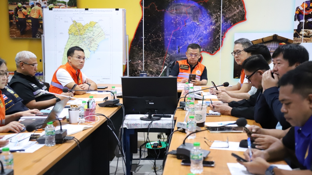 สมุทรสงคราม เข้าร่วมประชุม บกปภ.ช. ผ่านระบบวิดีโอคอนเฟอเรนซ์ เกาะติดสถานการณ์น้ำและอุทกภัยใกล้ชิด